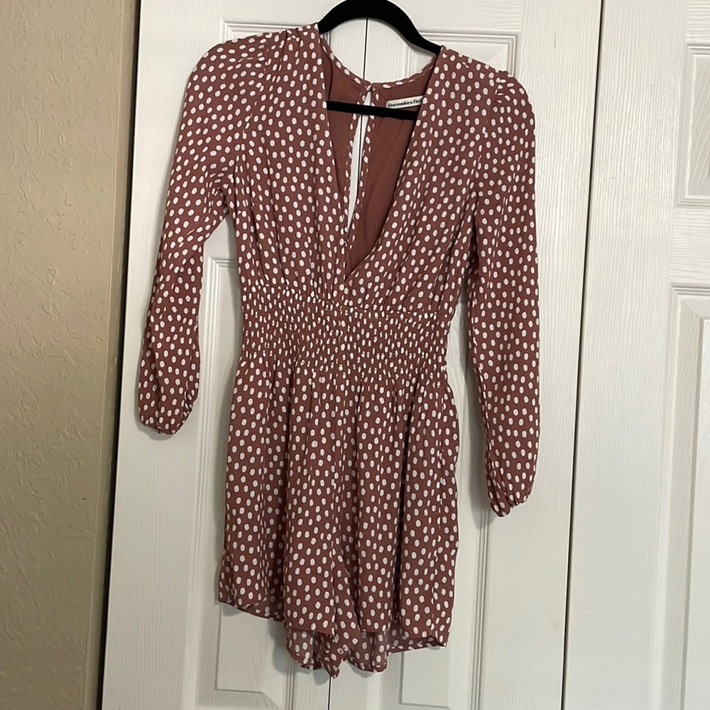 Abercrombie rust and white polka dot long sleeve romper